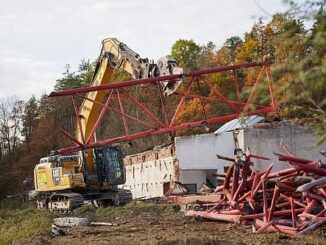 Demolice vyhořelého bazénu: Foto: Město Český Krumlov