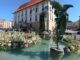 Květinová výzdoba v Arionově kašně v Olomouci