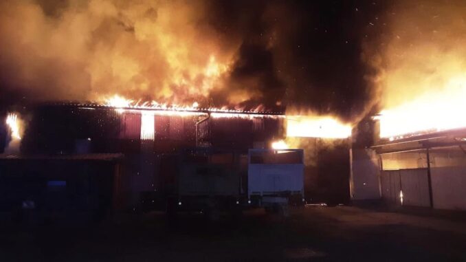 Požár průmyslové haly